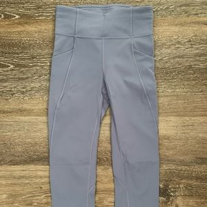 EUC lululemon time to sweat 23” size 4